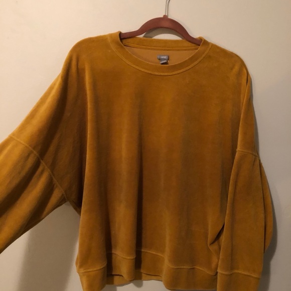 Aerie Velvet/Velour Long Sleeve Sweatshirt/Top - Picture 3 of 5